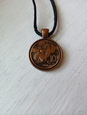 Bronze Italian Honey Bee Coin Pendant